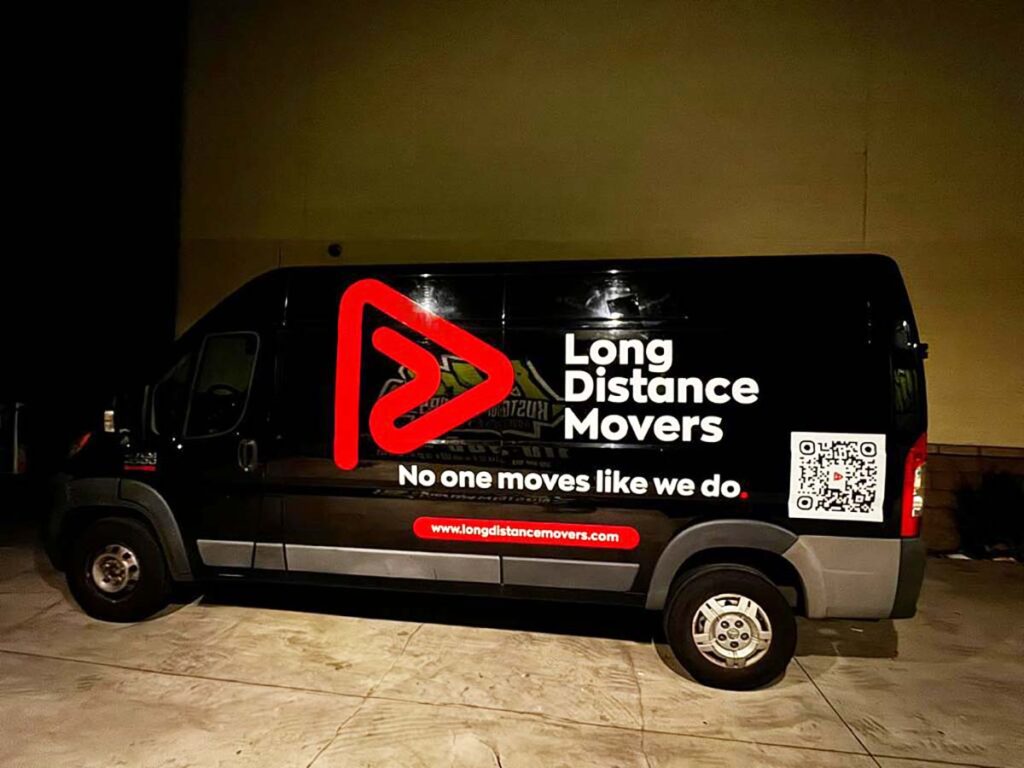 Long Distance Movers van